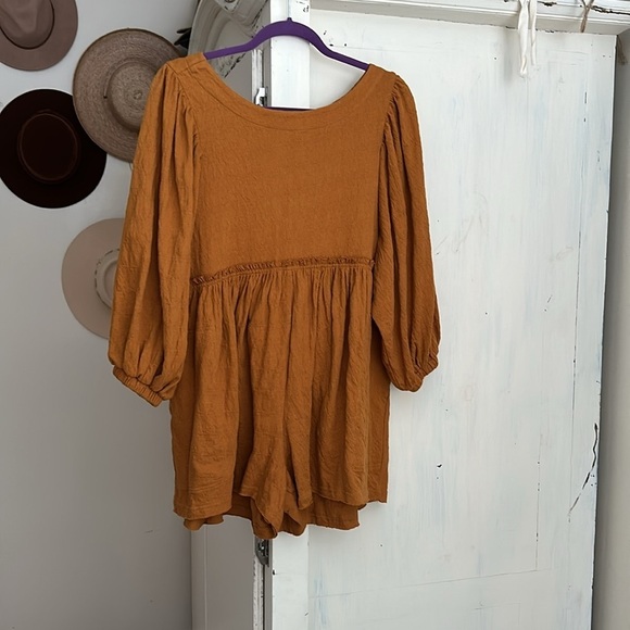 Free People - Picture 2 of 4